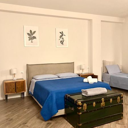 Lu.Lu Suite And Rooms Piacenza Bagian luar foto
