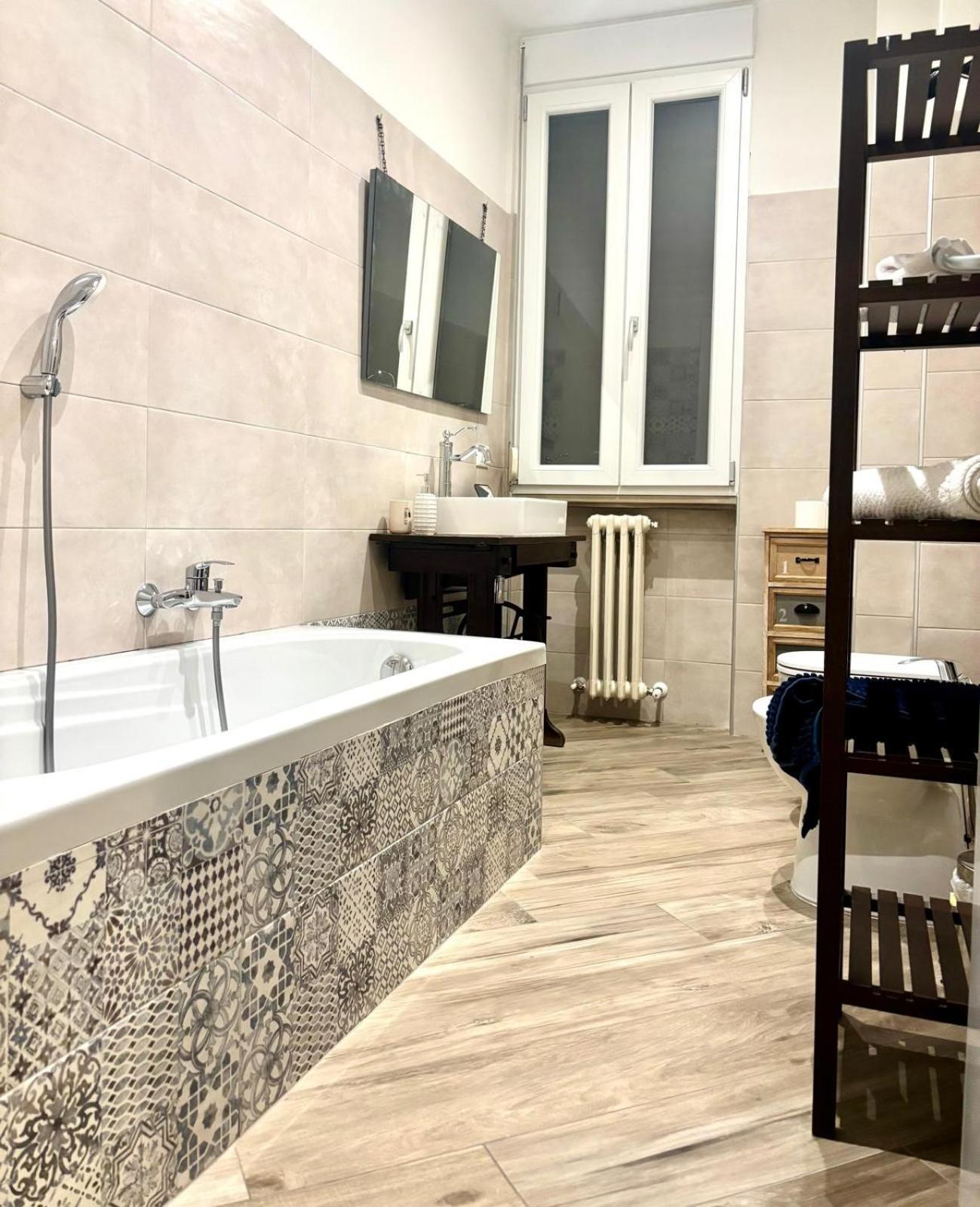 Lu.Lu Suite And Rooms Piacenza Bagian luar foto