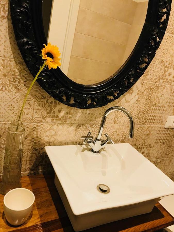 Lu.Lu Suite And Rooms Piacenza Bagian luar foto