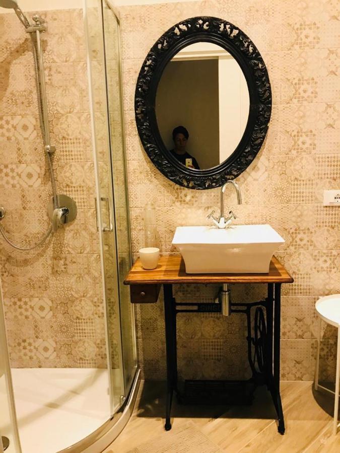 Lu.Lu Suite And Rooms Piacenza Bagian luar foto